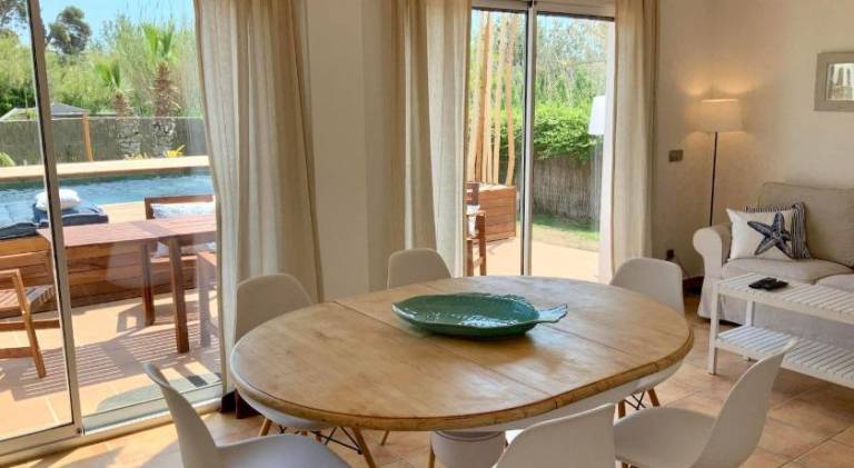 Family-friendly villa with patio, private pool & barbecue | Next to the beach | Pets are welcome — photo 3