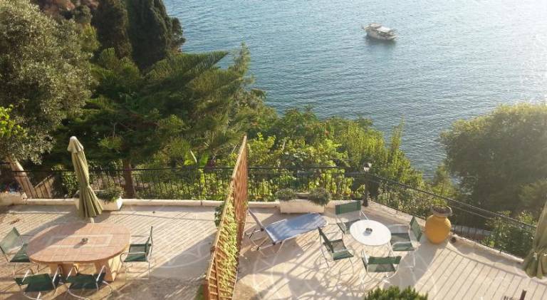 Holiday apartment with patio & yard | Beach nearby | Dogs allowed — photo 3