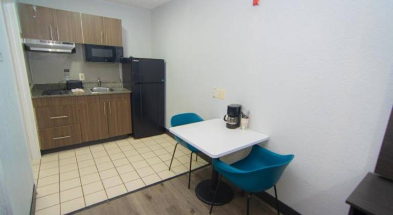 Studio 6 Extended Stay - West Palm Beach, FL — photo 4