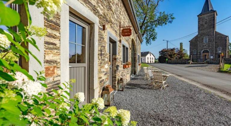 Vacation home with hot tub in Houffalize