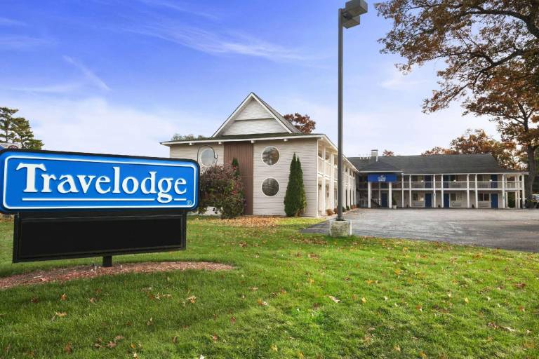 Travelodge by Wyndham Traverse City MI in Traverse City, MI