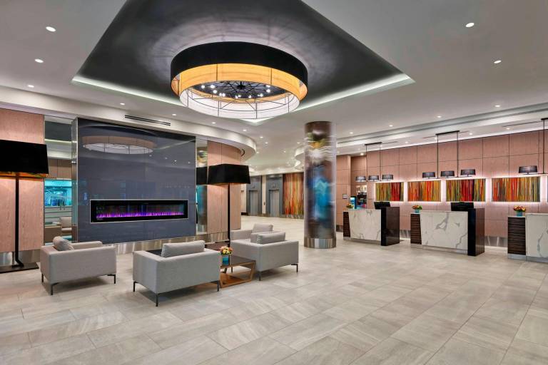 Delta Hotels Edmonton Centre Suites — photo 2