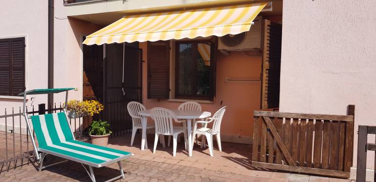 Holiday apartment with garden, terrace & private pool | Garden view — photo 4