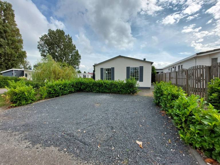 Vacation home with yard & patio — photo 2