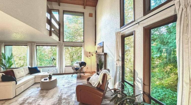 House with jacuzzi in Bothell, WA