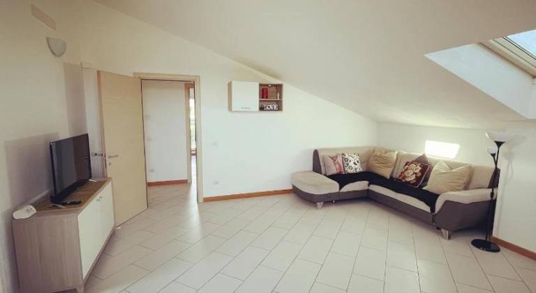 Rental apartment with 2 rooms for 6 persons — photo 2