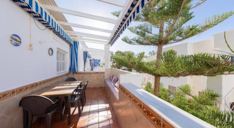 Rental apartment with pool — photo 4