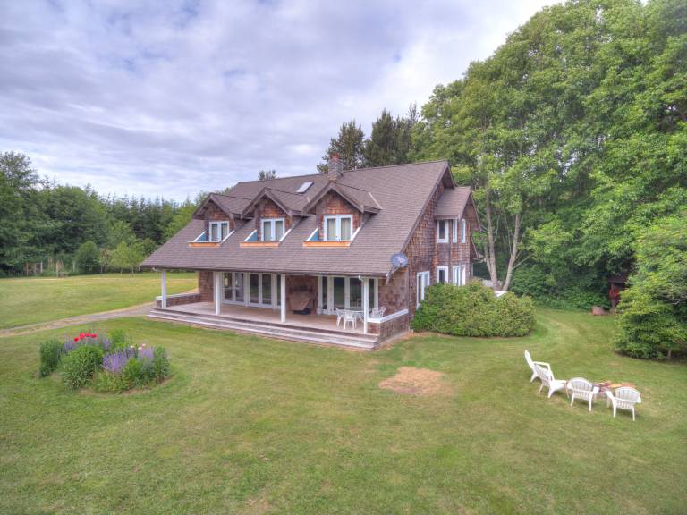 House  San Juan Island