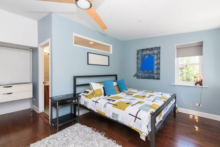 Bed and breakfast  Hollywood Park