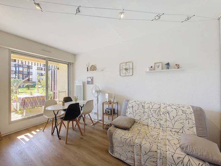 Rental apartment with pool | Lake view | Close to the beach | Pets are welcome — photo 3