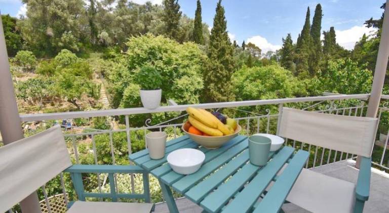 Apartment with terrace — photo 5