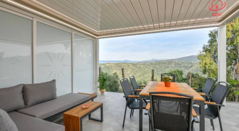 Apartment with grill, patio & yard — photo 4