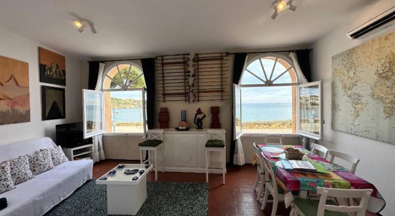 Fully equipped apartment with BBQ & yard | Next to the beach | Dogs allowed in Calella