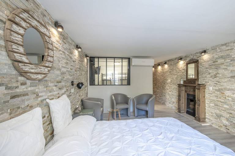 Apartment | Near Marseille Cathedral — photo 4