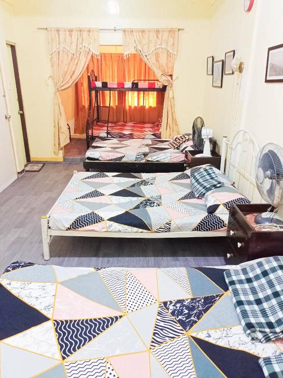 Vacation home with terrace & grill | Good for workation | Pets allowed in Tagaytay