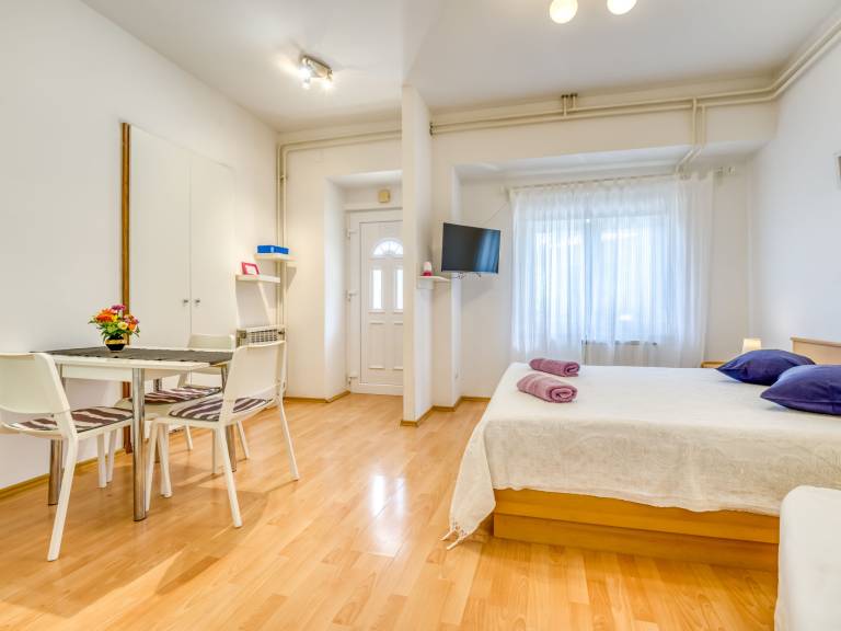 Beautiful rental apartment with patio, barbeque & yard | Nature view | Close to the beach | Pet-friendly — photo 5