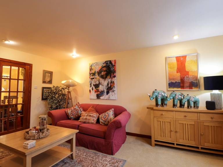 Cottage with yard | Beach view — photo 4