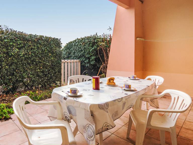 Holiday apartment with terrace & pool | Lake view — photo 3