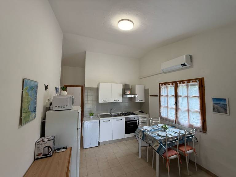 Apartment 'Casa Bougainville Cala D'Ambra' with Sea View, Wi-Fi & Air Conditioning — photo 3