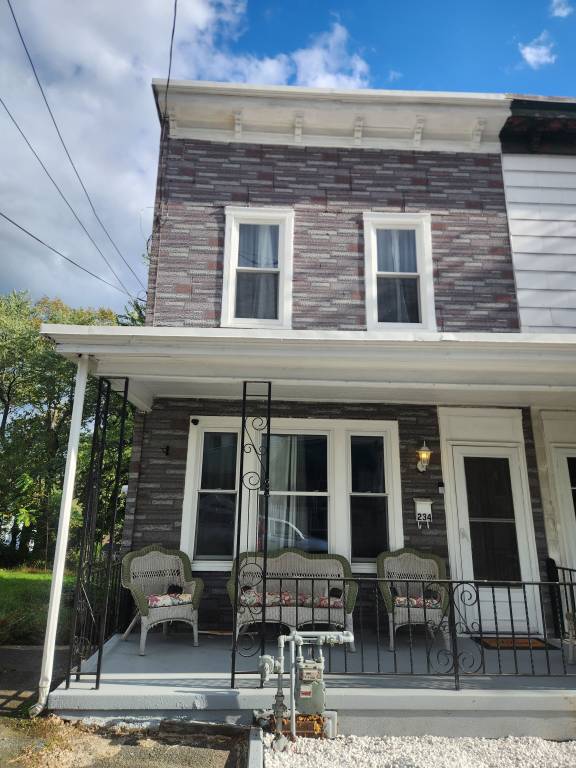 House  Greenwood Hill