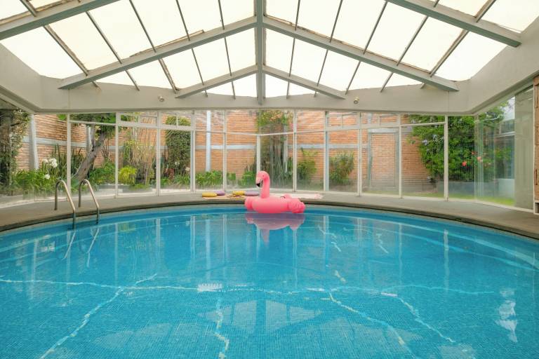 Pleasant vacation home with yard & private pool | Suitable for remote work