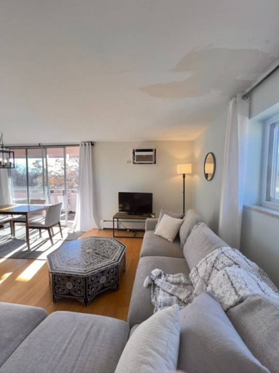 Holiday apartment with pool | Pet-friendly in Denver, CO