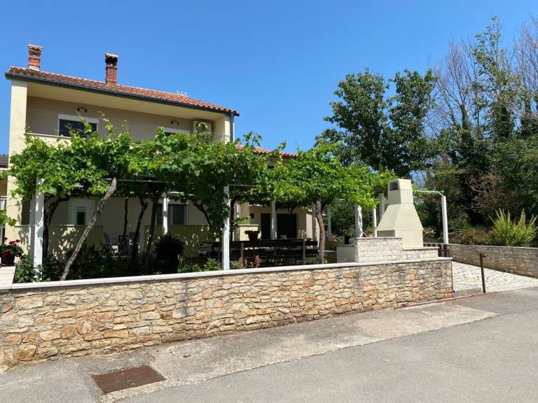 Ferienwohnung  Štinjan