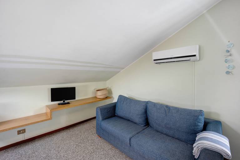 Holiday apartment with yard & fast internet | Garden view — photo 2
