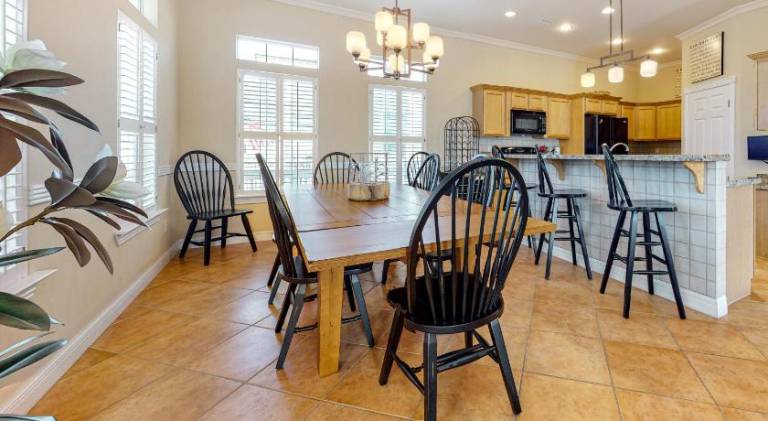 Wonderful house with hot tub & pool | Pets are welcome — photo 4