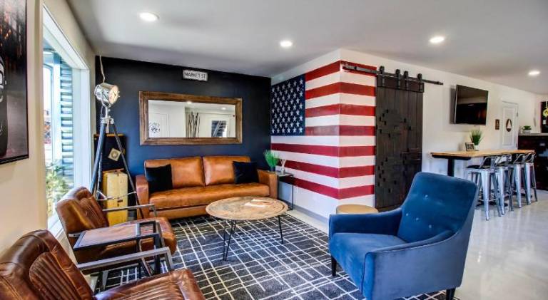 Americana Modern Hotel in Redding, CA