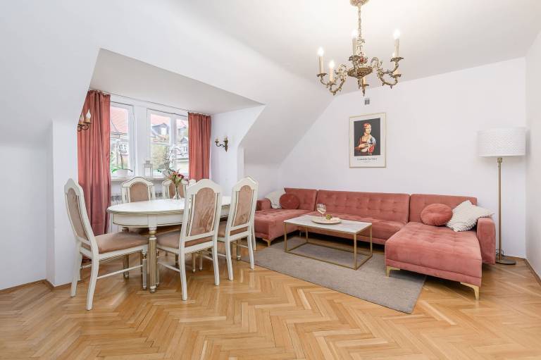 Children-friendly rental apartment with fast internet | Next to Royal Castle | Dogs allowed in Warsaw