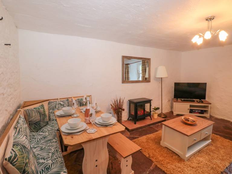 Cottage with garden & pool | Beach view — photo 3