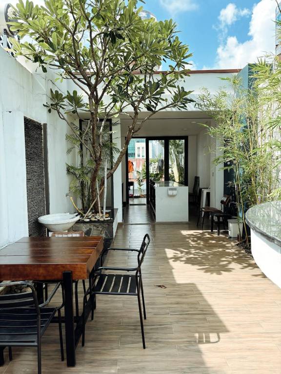 Vacation home with jacuzzi & yard | Next to Xá Lợi Pagoda | Perfect for remote work — photo 5