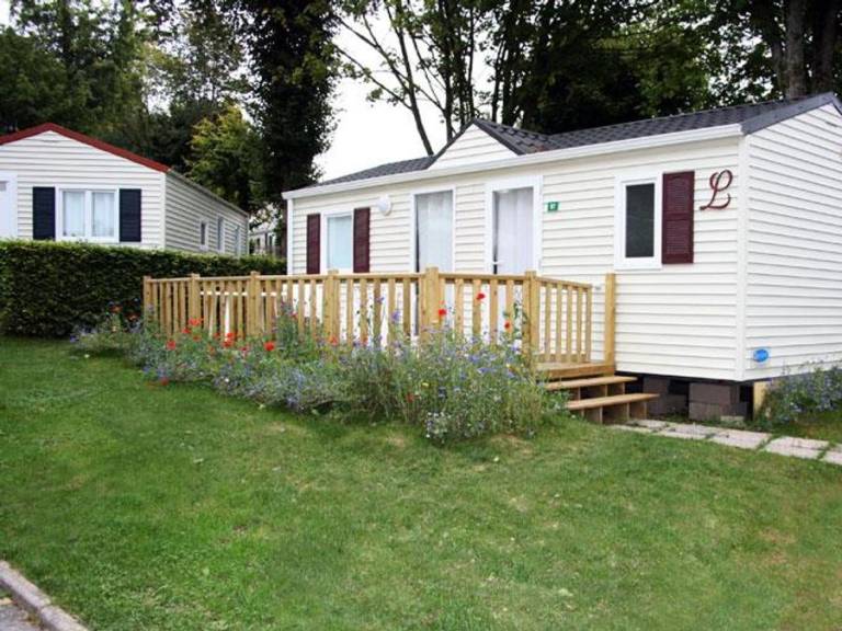 Mobile home with barbecue, patio & heated pool — photo 4