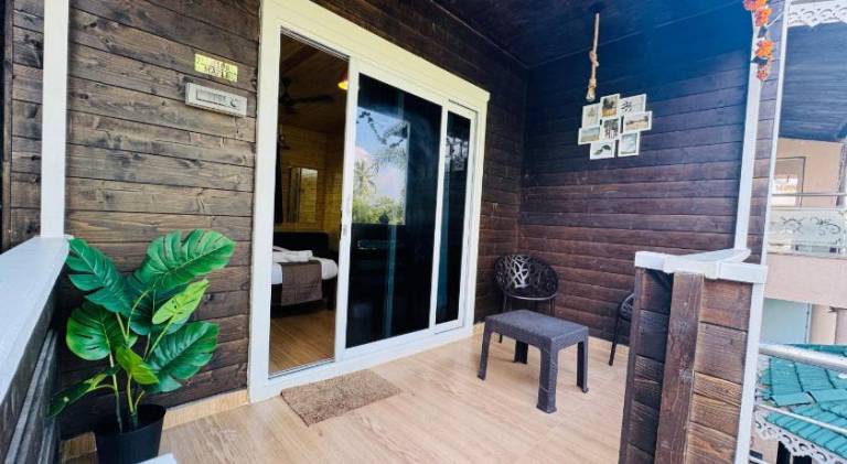 Coastal Bay Inn by Green Apple Stays — photo 5