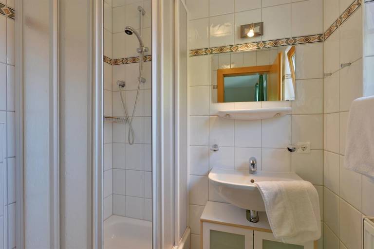 Family-friendly charming holiday apartment with grill, patio & pool | Dogs allowed — photo 5