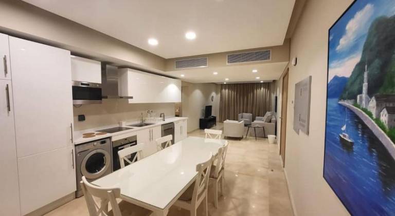 Apartment with pool — photo 3