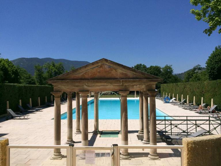 Appartement Montbrun-les-Bains