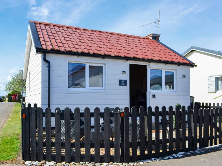 Cottage with yard | River view in Bridlington