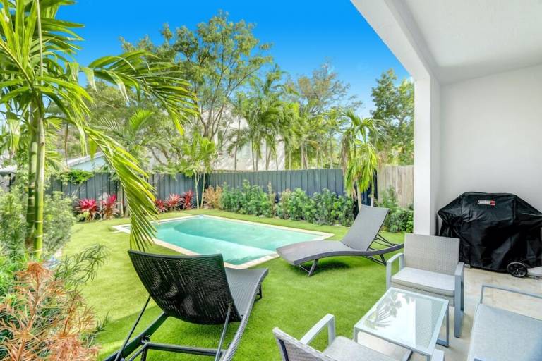 House  Coral Estates