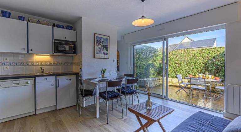 Holiday apartment with 2 rooms for 4 persons — photo 3