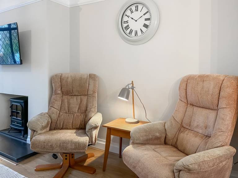 Family-friendly nice cottage with yard | River view | Pets allowed — photo 5
