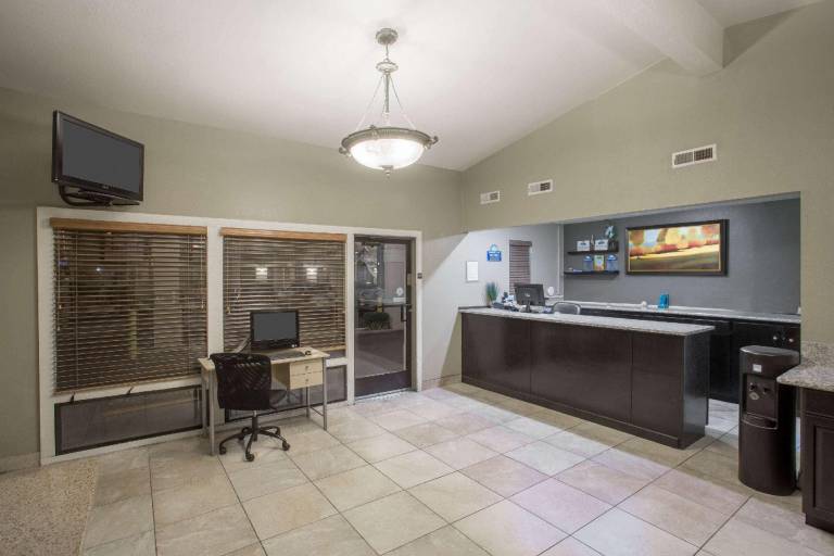 Days Inn Provo — photo 3