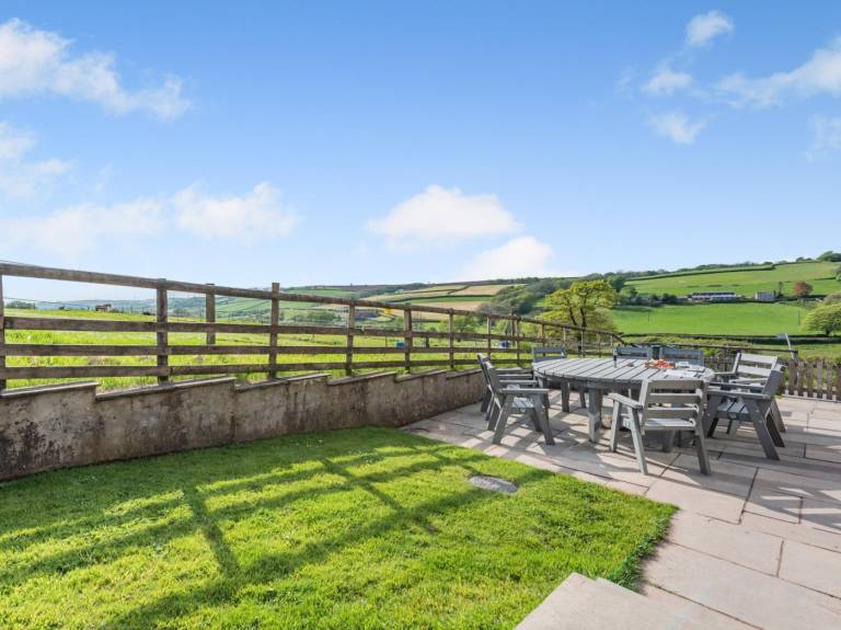 Fully equipped beautiful cottage with jacuzzi & garden | Pet-friendly — photo 3