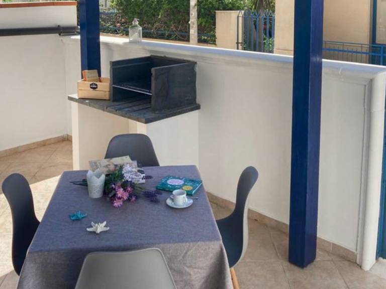 Apartment with barbeque & terrace — photo 3