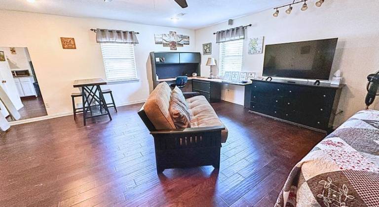 Vacation home with pool in Fort Worth, TX