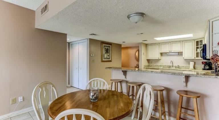 Vacation home with pool | Pets are welcome in Fernandina Beach, FL