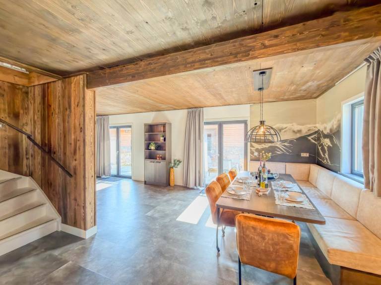 Alpine luxury chalet with sauna with lake view — photo 3