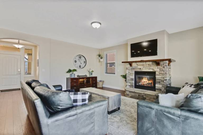 Vacation home with garden & jacuzzi in Meridian, ID