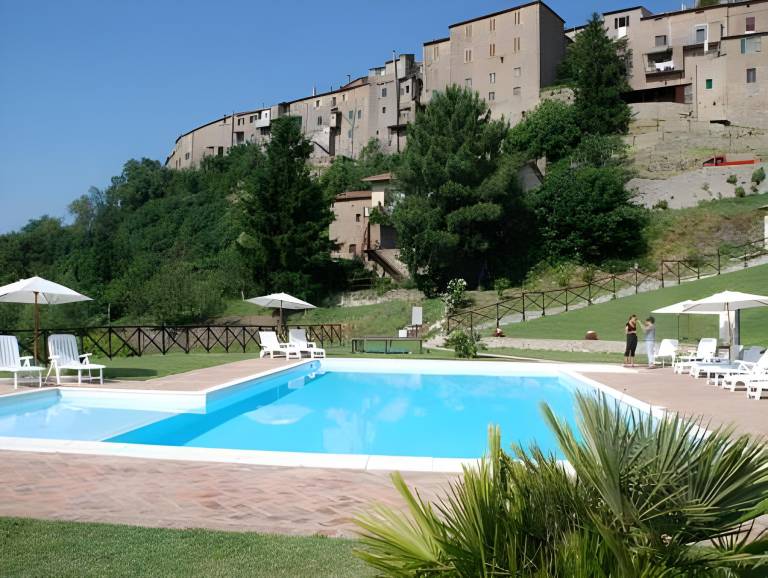 Lovely vacation home with barbecue, terrace & pool | Dogs allowed — photo 2
